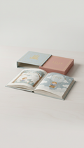 Livro personalizado com embalagem premium e detalhes em foil
